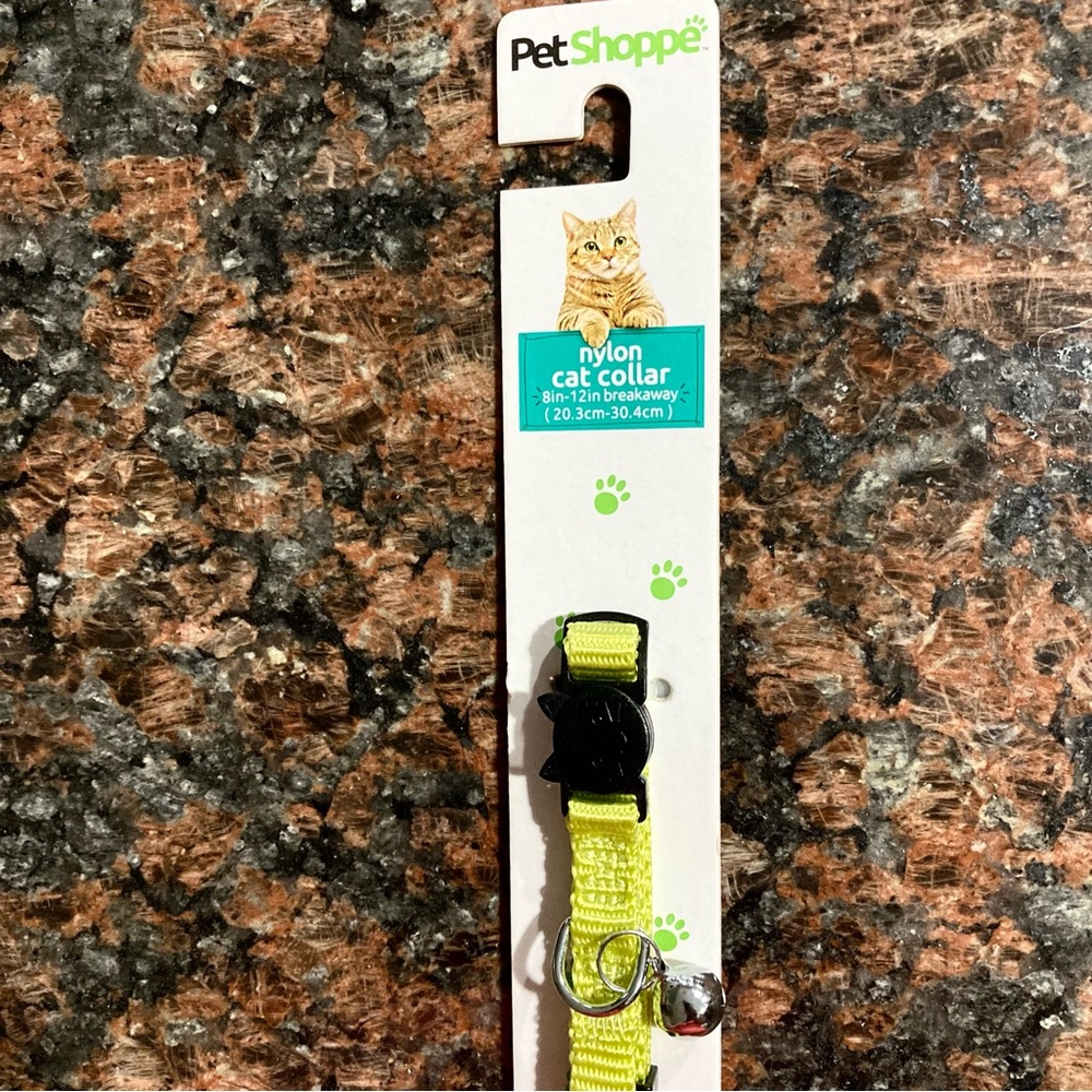 NWT Yellow/Green Nylon Breakaway Cat Collar with Bell 3/8" x 8-12" - Picture 3 of 4